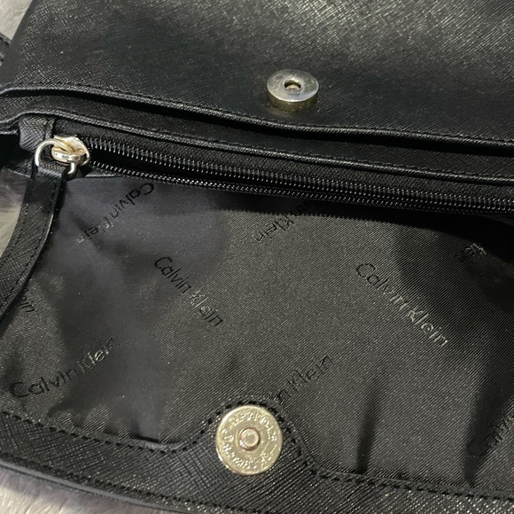 crossbody bags Calvin Klein - Picture 6 of 11